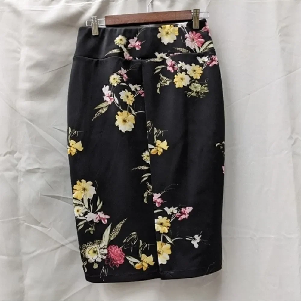 Carmen Marc Valvo floral black skirt yellow pink flowers green leaves spring med